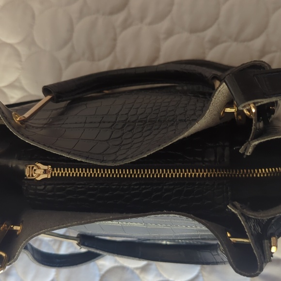 Black Purse - Picture 3 of 6